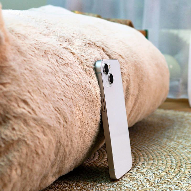 Detalhe do tamanho do sofá nuvem premium para gatos com referência de celular