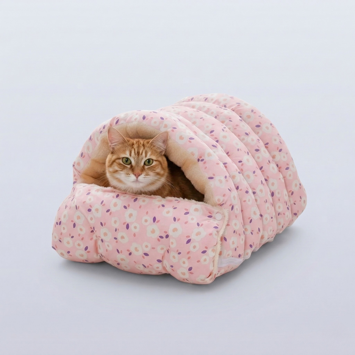 Cama para gatos em fundo neutro 