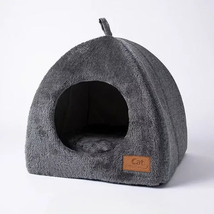 Casa para gato fechada macia estilo refúgio
