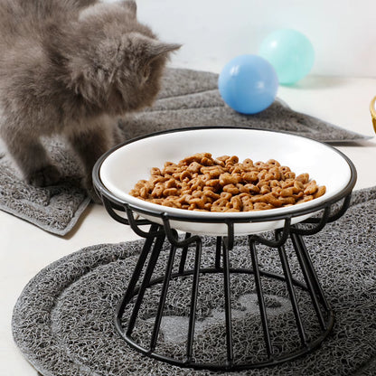 comedouro para gatos com comida