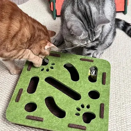 Gatos curiosos sobre brinquedo para gatos interativo