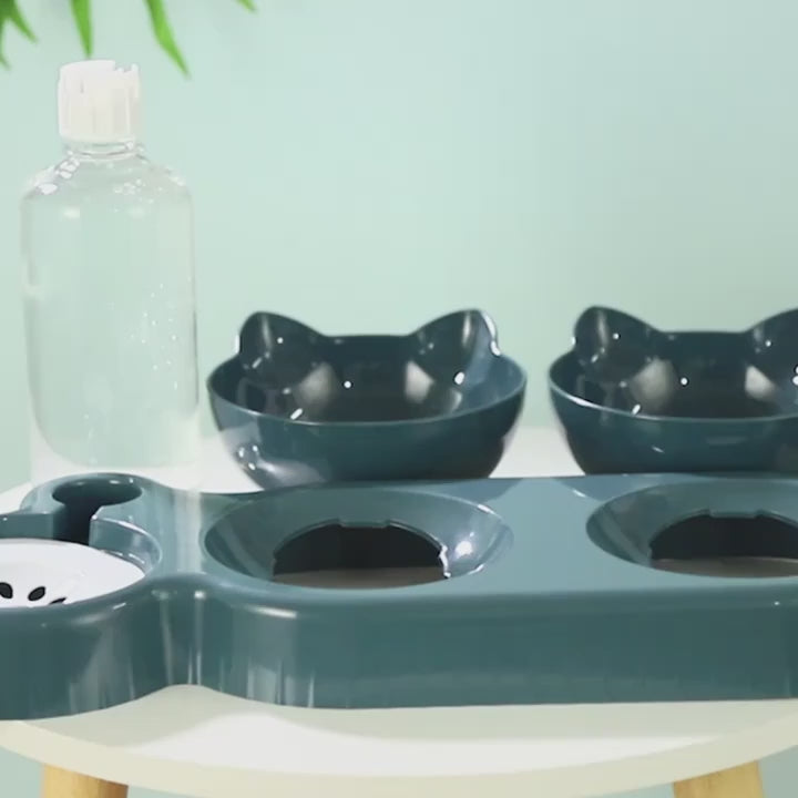 Vídeo sobre comedouro fluxo natural para gatos com reservatório para água